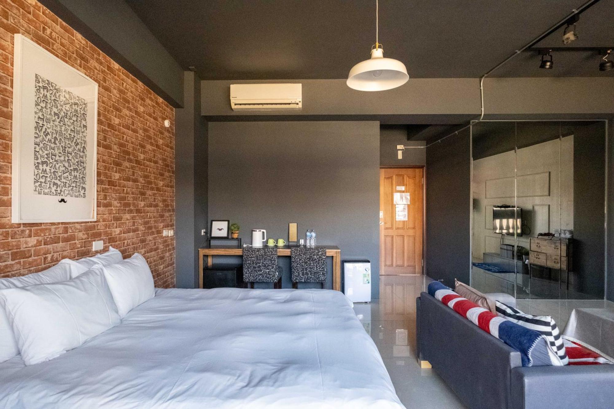 Huzi Room Tainan Extérieur photo