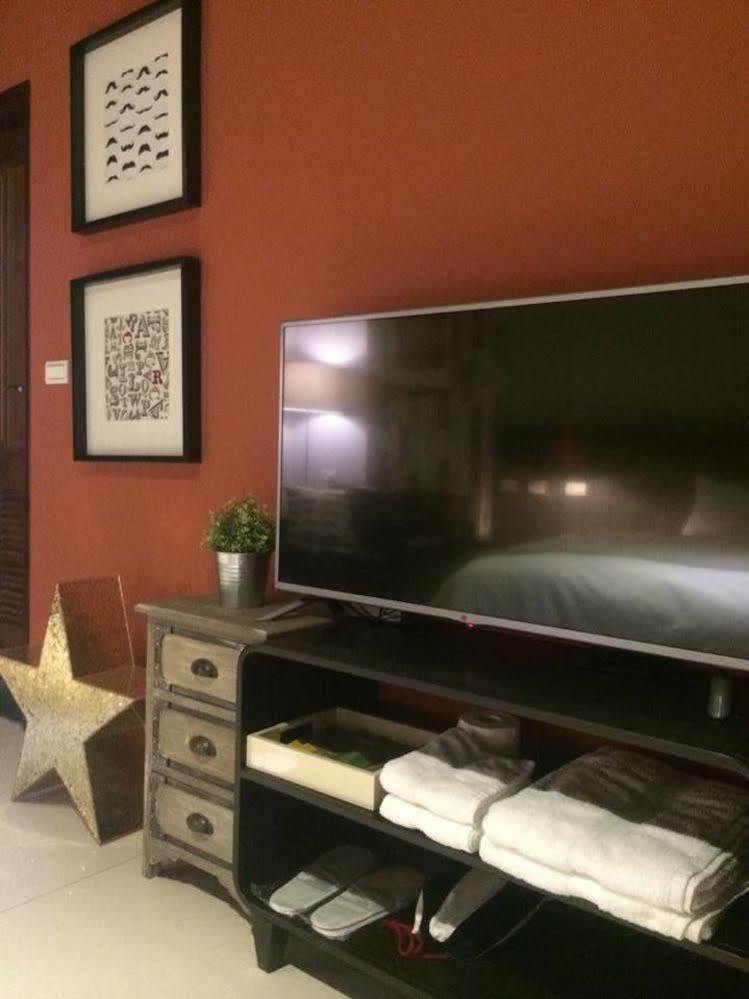 Huzi Room Tainan Extérieur photo