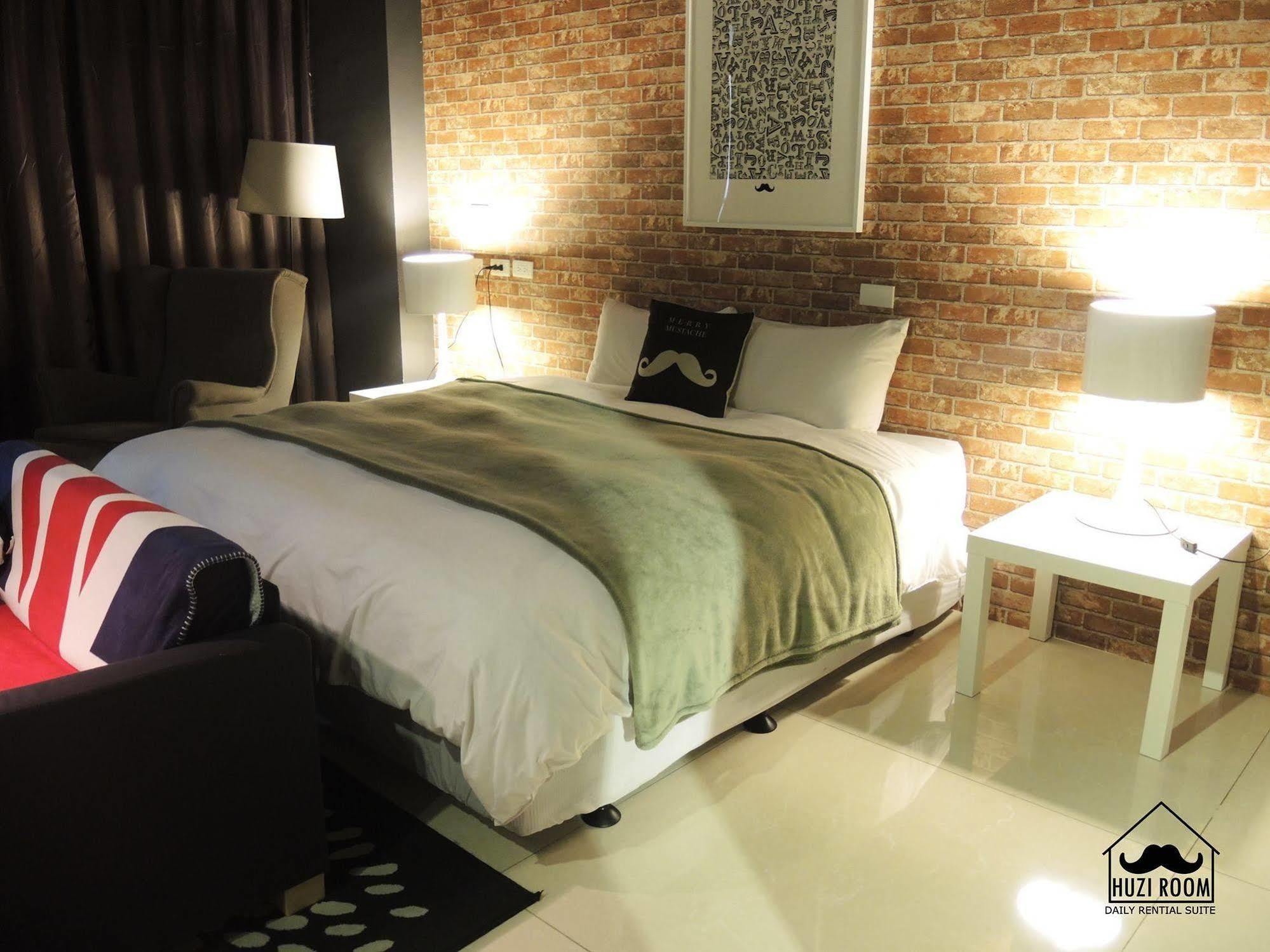 Huzi Room Tainan Extérieur photo